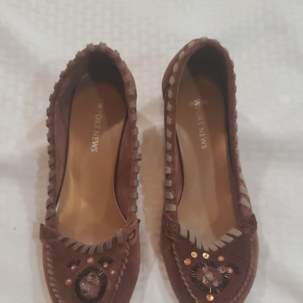 NEW Port News Stylish Brown Embellished Moccasins Kitten Heel - Picture 12 of 13
